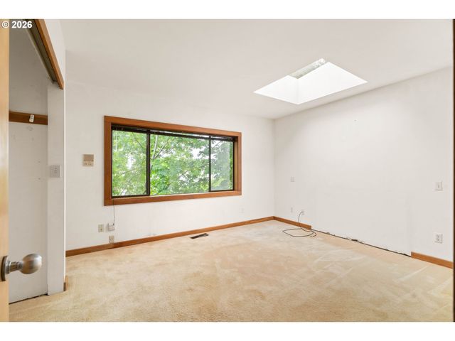 3453 Nw RALEIGH St, Portland, OR 97210