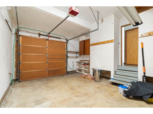 3453 Nw RALEIGH St, Portland, OR 97210