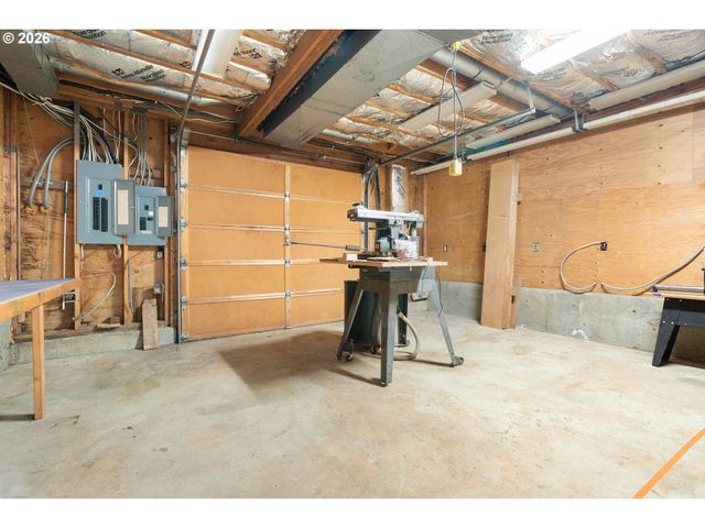 3453 Nw RALEIGH St, Portland, OR 97210