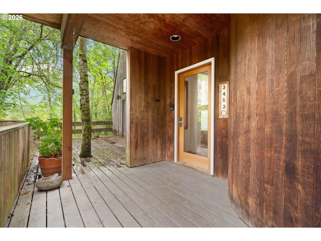3453 Nw RALEIGH St, Portland, OR 97210