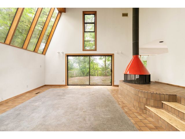 3453 Nw RALEIGH St, Portland, OR 97210
