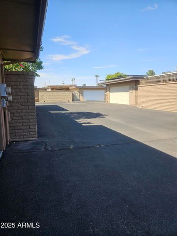 10814 W THUNDERBIRD Boulevard, Sun City, AZ 85351
