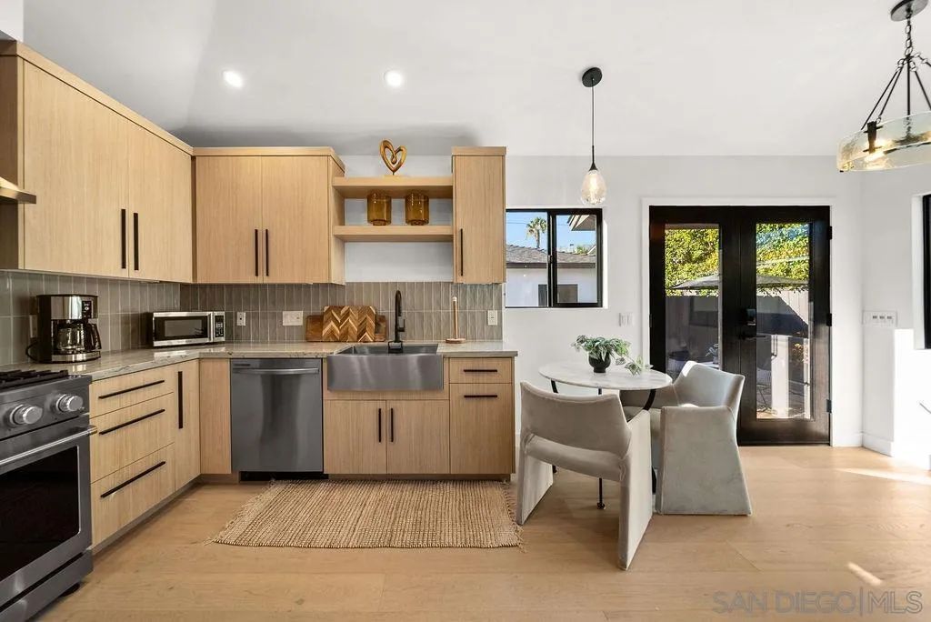 436 Bonair, La Jolla, CA 92037