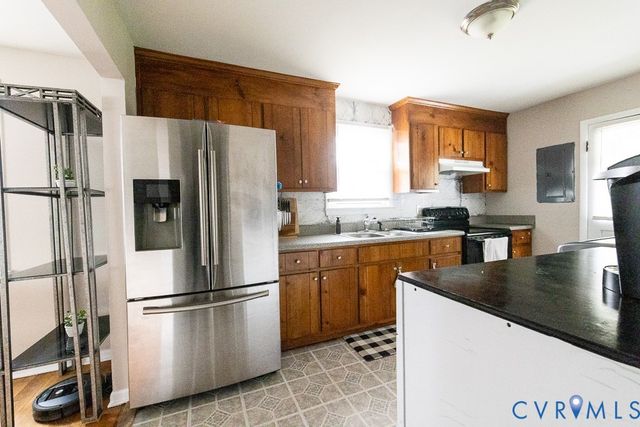 2410 Raleigh St, Hopewell, VA 23860