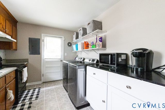 2410 Raleigh St, Hopewell, VA 23860
