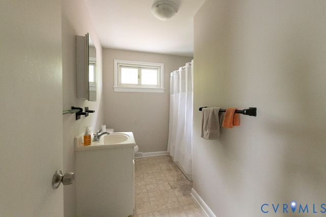 2410 Raleigh St, Hopewell, VA 23860