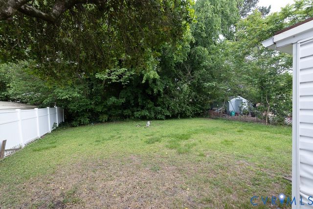 2410 Raleigh St, Hopewell, VA 23860