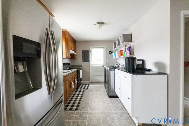 2410 Raleigh St, Hopewell, VA 23860