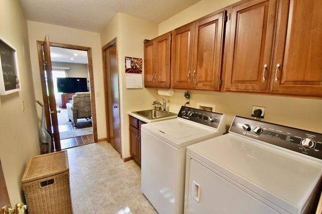 712 23rd Street SE, Willmar, MN 56201