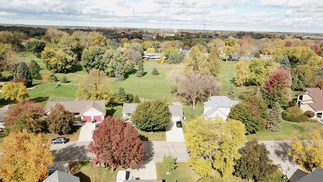 712 23rd Street SE, Willmar, MN 56201