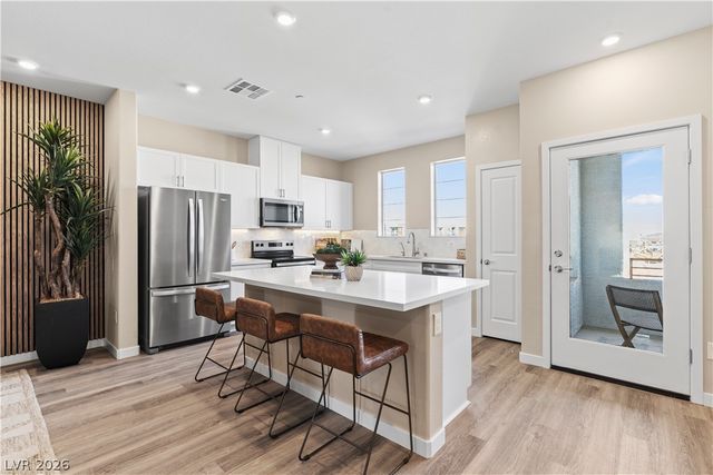5635 Amethyst Valley Street, Las Vegas, NV 89118