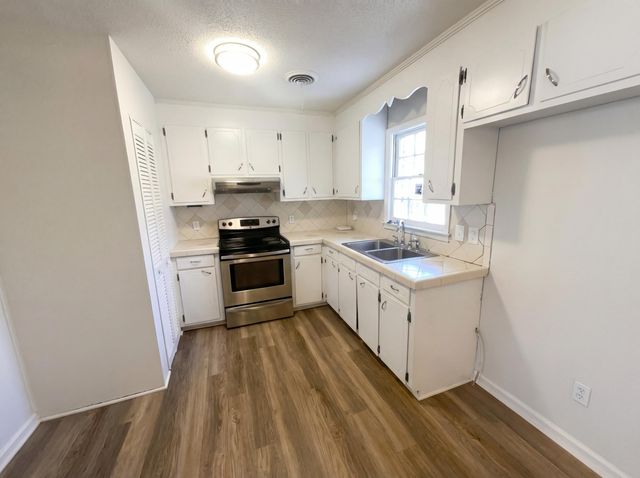 3 Tommy Circle, Goose Creek, SC 29445