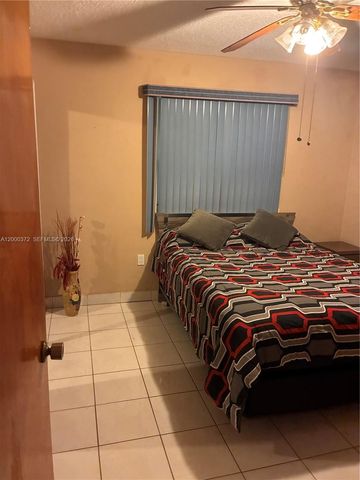 6770 SW 15th St, Miami, FL 33144