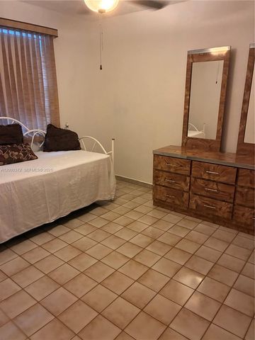 6770 SW 15th St, Miami, FL 33144