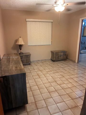 6770 SW 15th St, Miami, FL 33144