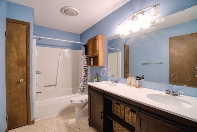 2902 MARCELLA Drive, Erie, PA 16506