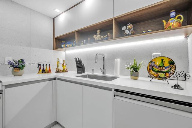 6801 Indian Creek Dr 304, Miami Beach, FL 33141