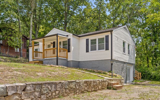 204 Waheela Drive, Chattanooga, TN 37404