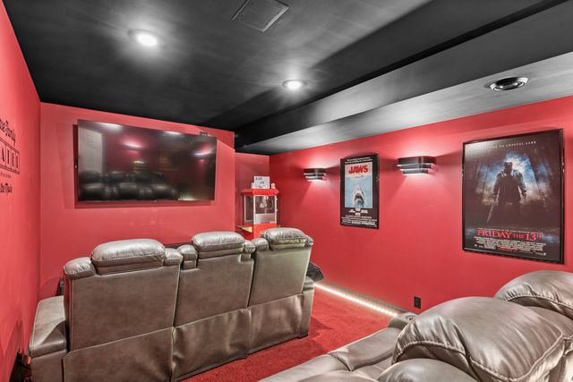 1790 Queensport Drive, Crystal Lake, IL 60014