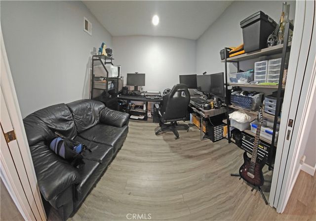 2053 Barry, Los Angeles, CA 90025