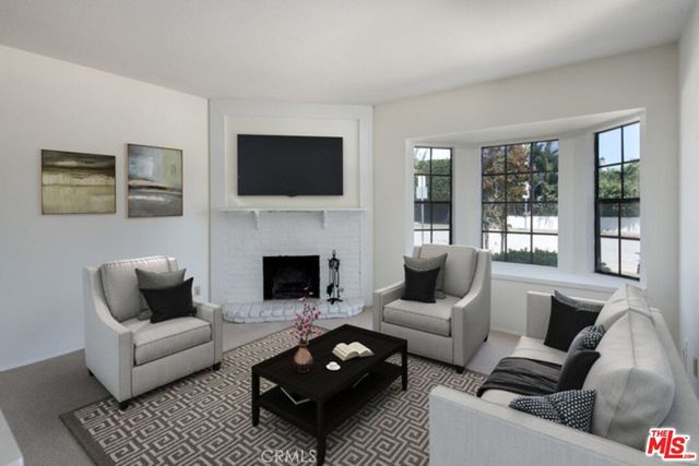 2053 Barry, Los Angeles, CA 90025