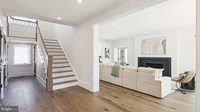 615 E MT. PLEASANT, Philadelphia, PA 19119