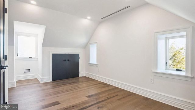 615 E MT. PLEASANT, Philadelphia, PA 19119