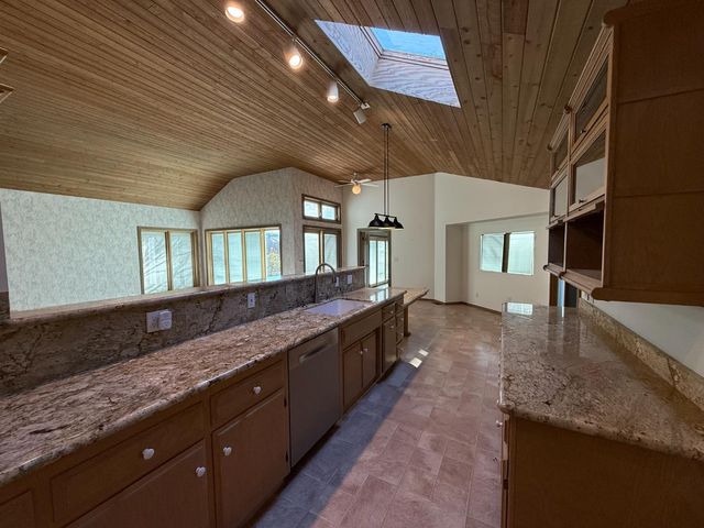 2405 Country Club Lane, Selma, CA 93662