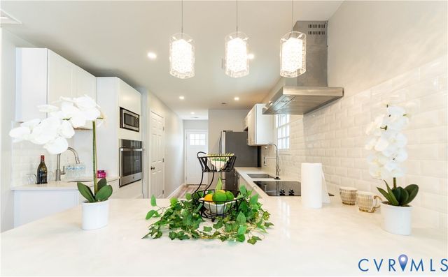 344 Hurt St, Petersburg, VA 23803