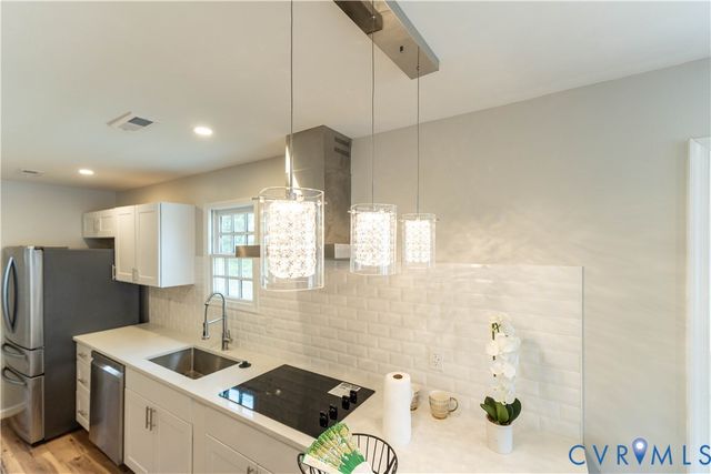 344 Hurt St, Petersburg, VA 23803