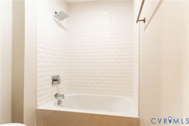 344 Hurt St, Petersburg, VA 23803