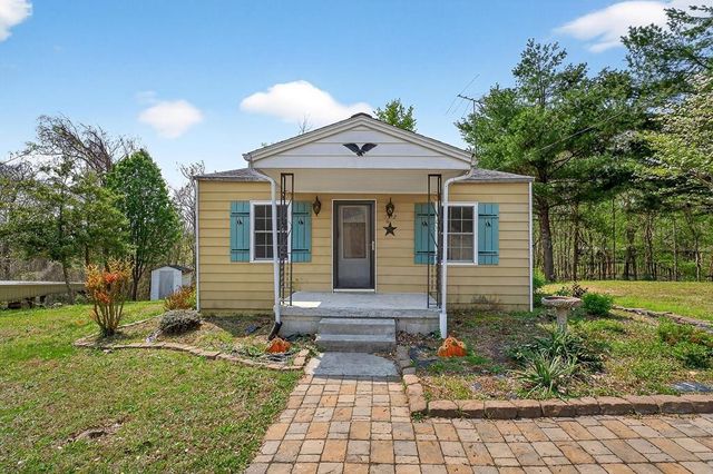 1932 Holly Creek Rd, Celina, TN 38551