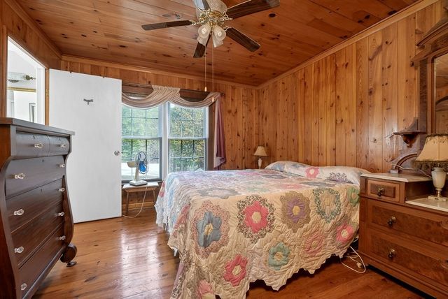 1932 Holly Creek Rd, Celina, TN 38551