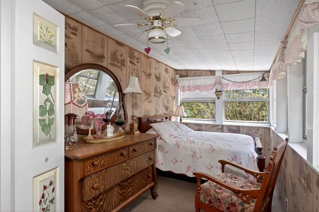 1932 Holly Creek Rd, Celina, TN 38551