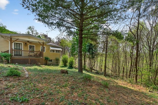 1932 Holly Creek Rd, Celina, TN 38551