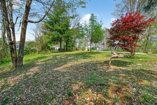 1932 Holly Creek Rd, Celina, TN 38551