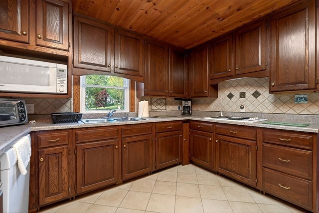 1932 Holly Creek Rd, Celina, TN 38551