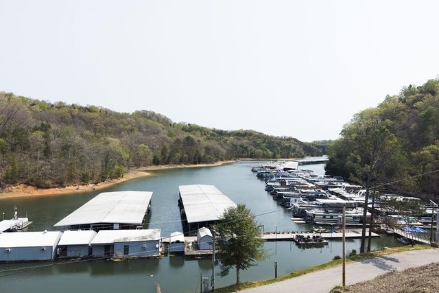 1932 Holly Creek Rd, Celina, TN 38551