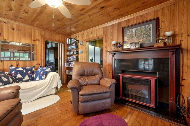 1932 Holly Creek Rd, Celina, TN 38551