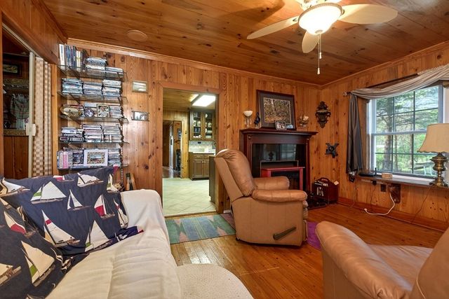 1932 Holly Creek Rd, Celina, TN 38551