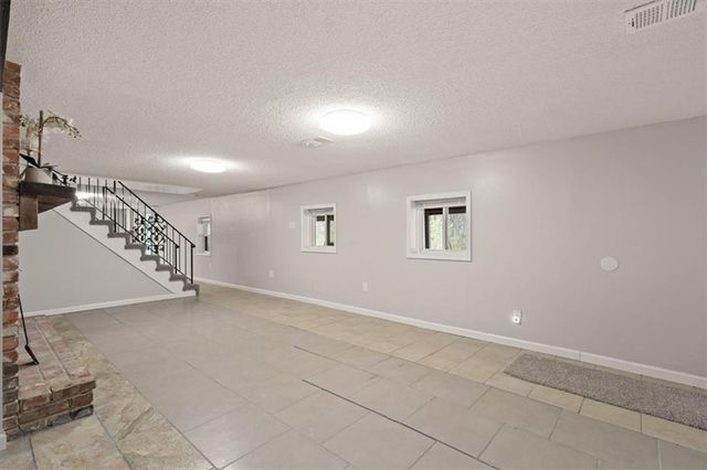 7235 Wallace Avenue, Kansas City, MO 64133