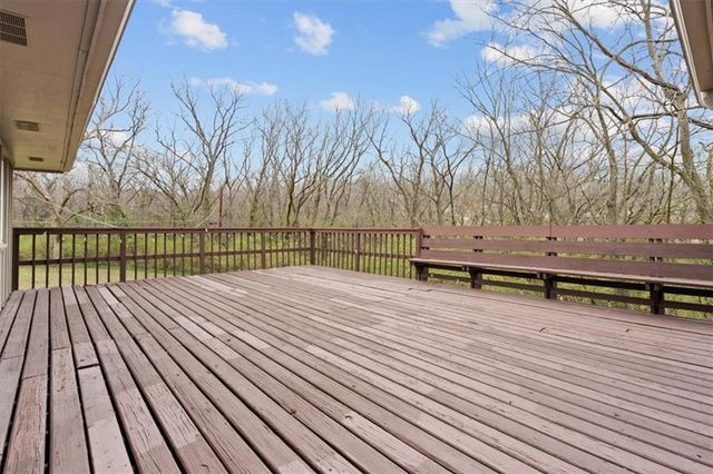 7235 Wallace Avenue, Kansas City, MO 64133