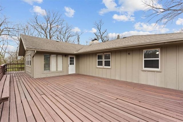 7235 Wallace Avenue, Kansas City, MO 64133