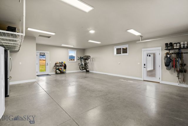 2019 E Silver Circle, Belgrade, MT 59714