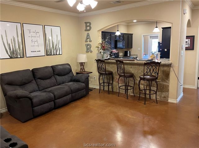 410 Baby Bear Drive, College Station, TX 77845
