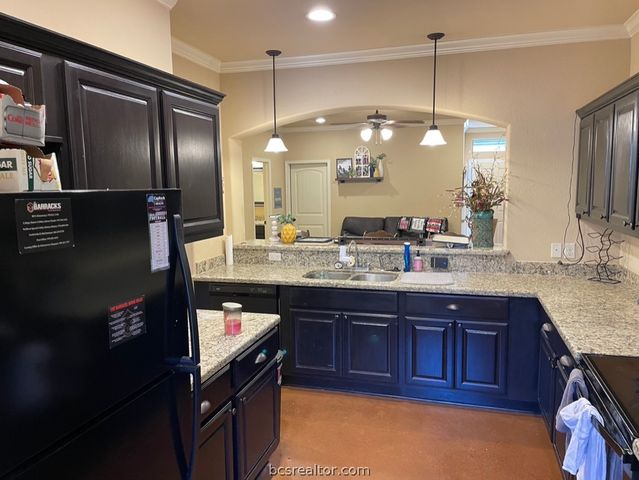 410 Baby Bear Drive, College Station, TX 77845