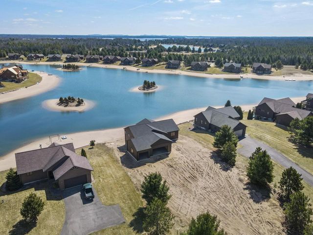 N8118 15th Avenue, New Lisbon, WI 53950