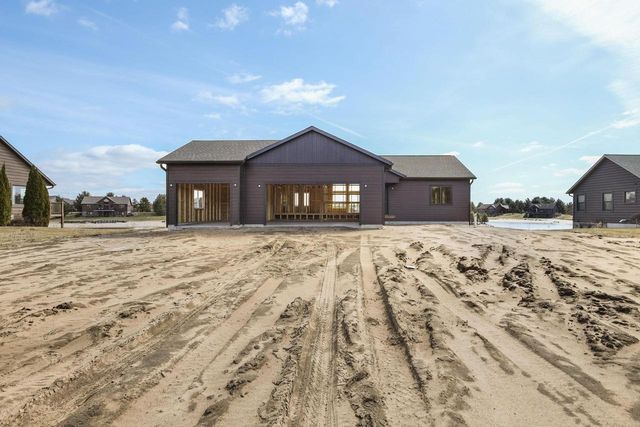 N8118 15th Avenue, New Lisbon, WI 53950