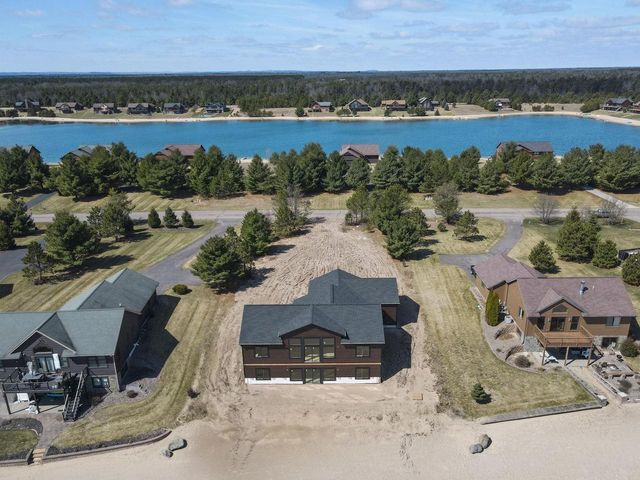 N8118 15th Avenue, New Lisbon, WI 53950