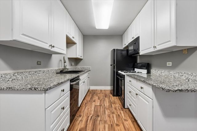 441 Park Ridge Lane G, Aurora, IL 60504